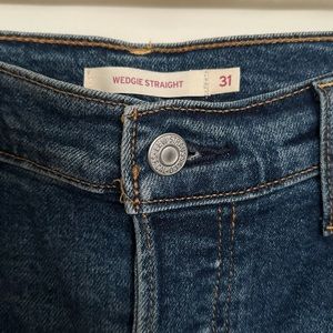 Levi’s wedgie straight jeans
